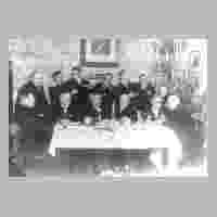 111-3276 Mitglieder des Wehlauer Kegelclub bei einer Weihnachtsfeier 1931.jpg